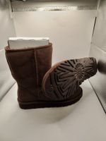 UGG - W Classic Short II Boot - Burnt Cedar Gr. 37