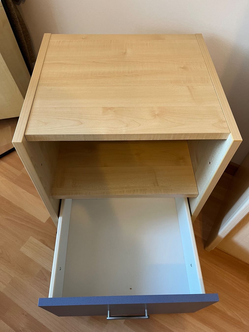 Comodini: Nachttisch Holz auf Rädern – Usato da Zürich venduto da chiara223 3