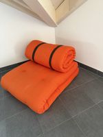 2 futons  couchage