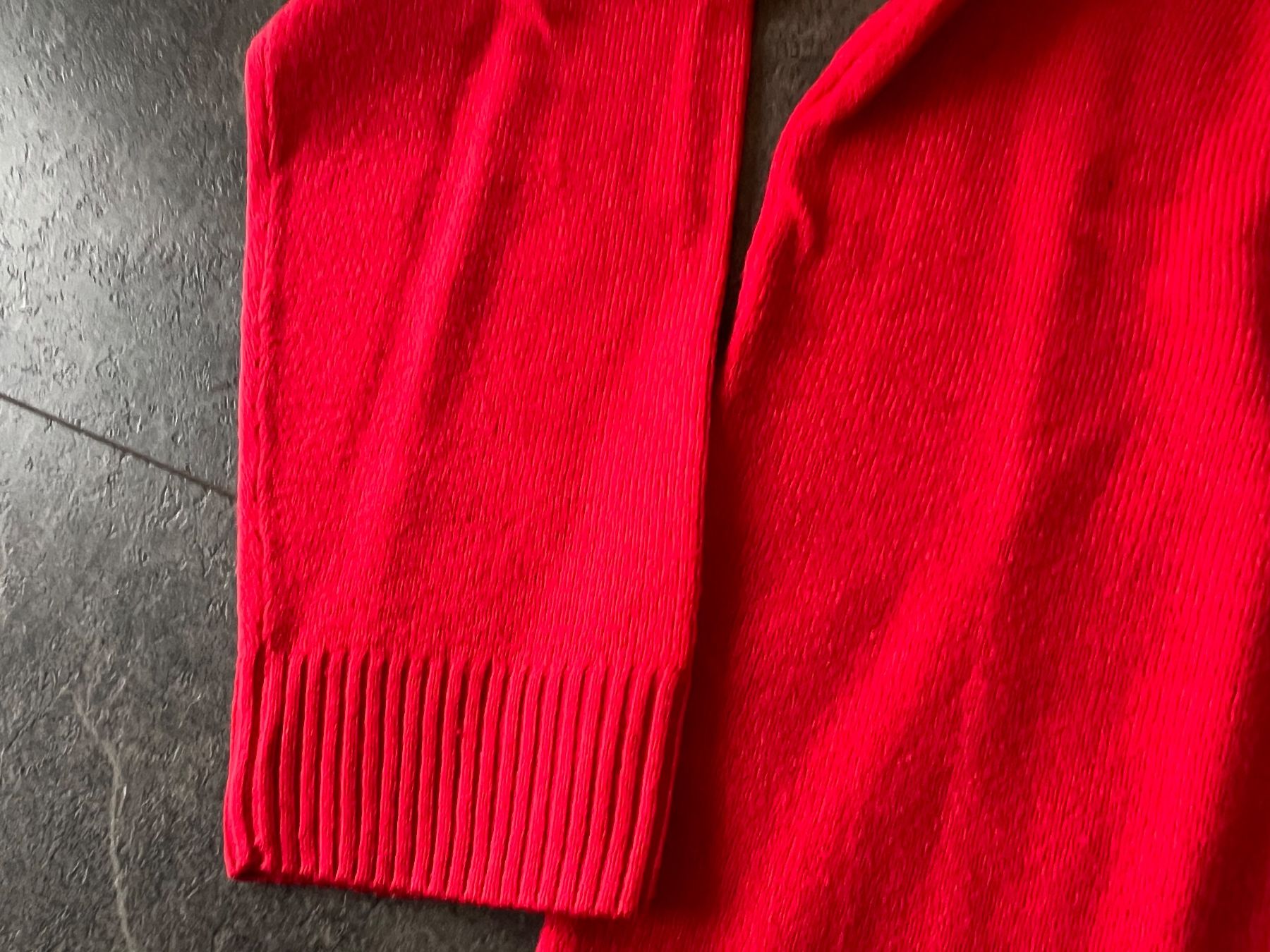 H&M Pullover & Sweatshirts: Weihnachtspullover H&M, Gr. 146/152 – Gebraucht aus Walzenhausen von Cerna007 2