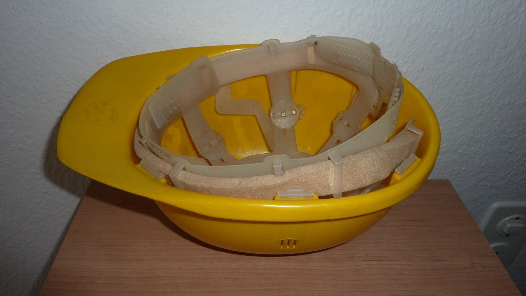 Protezione per viso e udito: wenig gebrauchter bauhelm – Usato da Füllinsdorf venduto da pmarkus 1