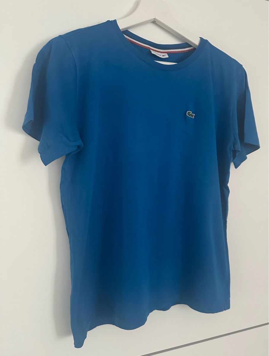 Lacoste Hemden, T-Shirts & Polos: Original LACOSTE T-SHIRT. Gr. 164 cm – Gebraucht aus Flawil von mar_9chb