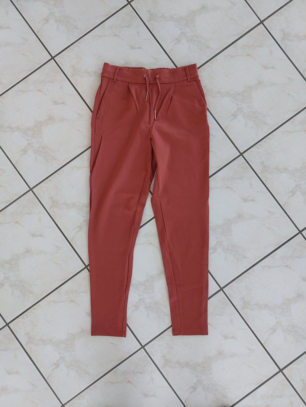 Only Pantaloni: Hose Gr. S Only – Usato da Schmitten venduto da JasiStern
