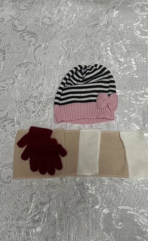 Foulard & Sciarpe: Set guanti, cuffia e sciarpa  – Usato da Balerna venduto da Mara.B.