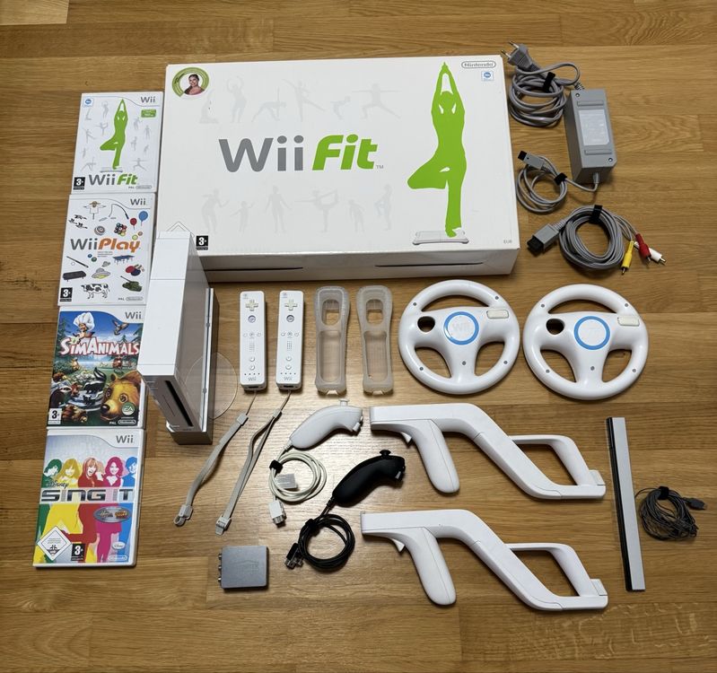 Grosses Nintendo Wii Set mit sehr viel Zubehör 1