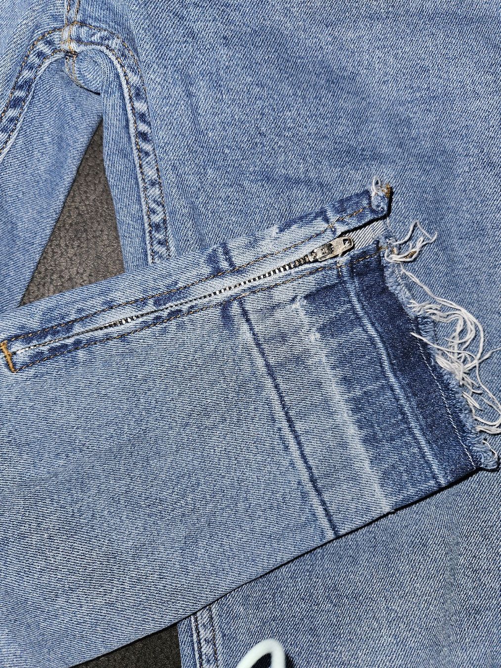 Claudie Pierlot Jeans: Claudie Pierlot Jeans 36 – Usato da Zetzwil venduto da April99 2