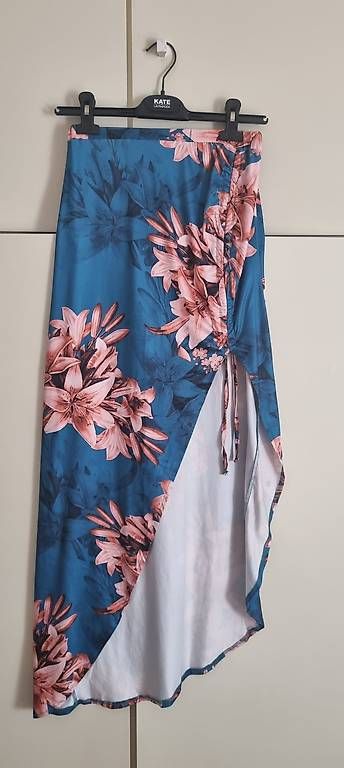 Gonne: Neuer Maxi-Rock mit floralem Print – Usato da Basel venduto da Dawid1713