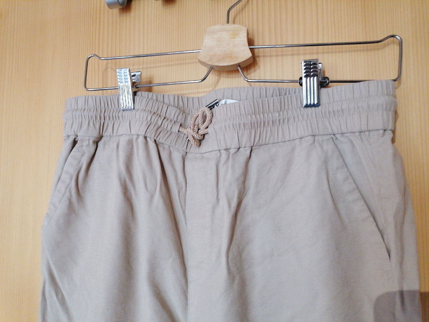 Only Pantaloni: Only Hose beige – Usato da Leuk-Stadt venduto da See_Lin 1