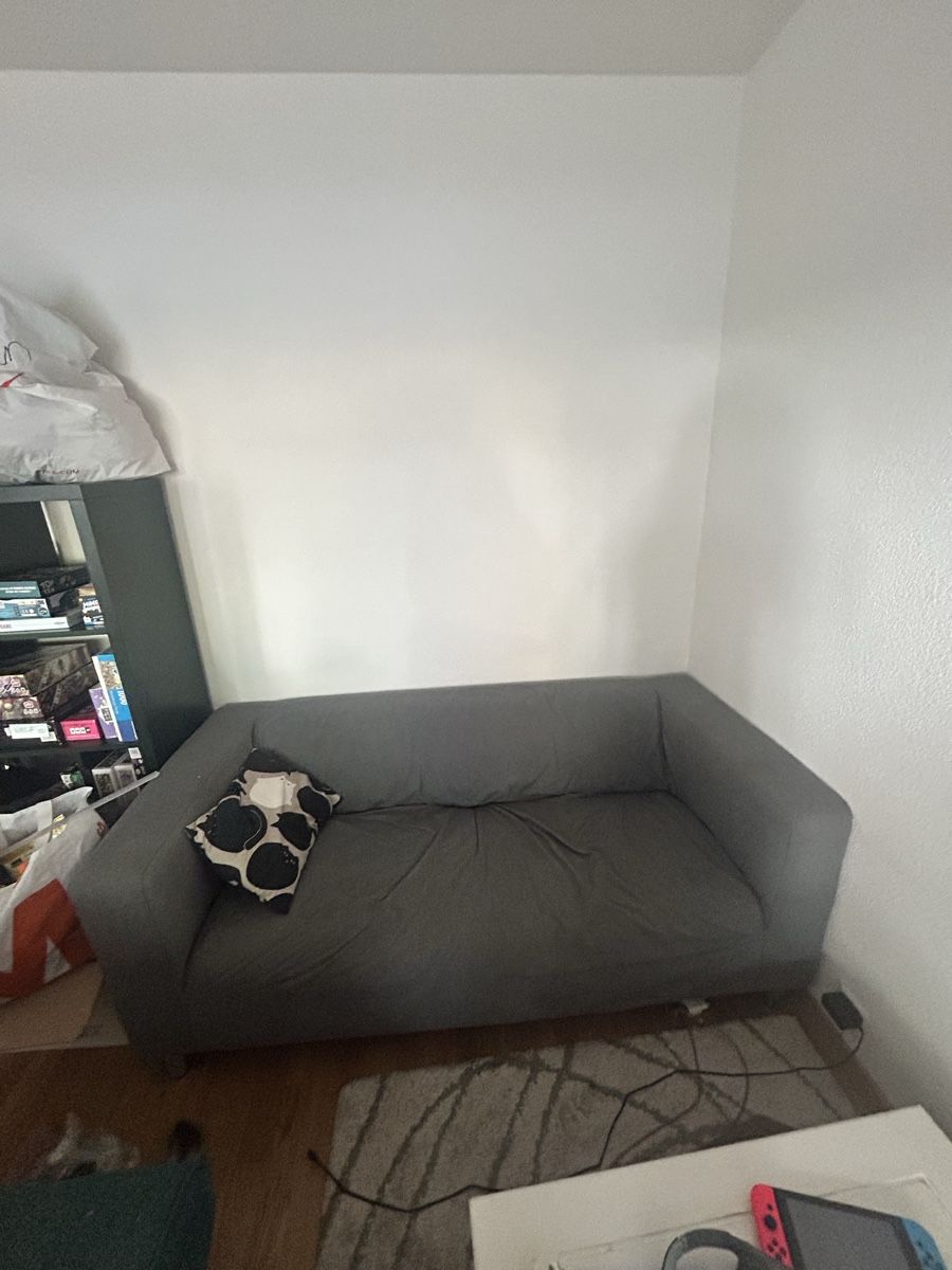 Ikea Divani: Canapé gris 2 places bon état – Usato da Lausanne venduto da Noisette94