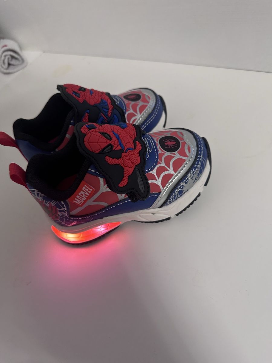 Scarpe per ragazzi: Spiderman Kinderschuhe Gr. 21 – Nuovo e nell'imballaggio originale da Aarburg venduto da valerxa