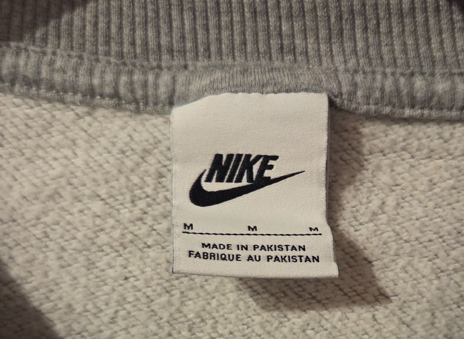 Nike Maglioni & Felpe: Sweater von Nike (Grösse M) – Usato da Zürich venduto da wile_coyote 3