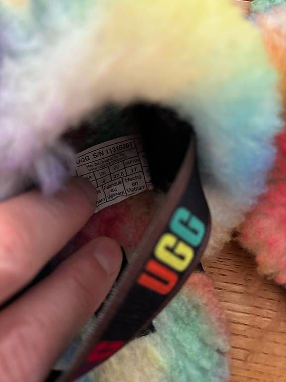 Scarpe da uomo: UGG Finken, 27.5 – Usato da Klingnau venduto da Mowi0309 2