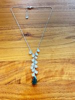Original Swarovski Halskette mit emerald grünen Kristall