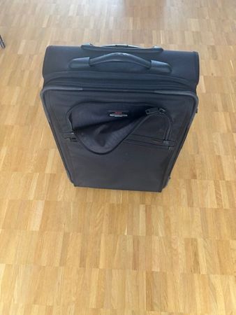 Tumi Kabinenkoffer mit zwei Rollen