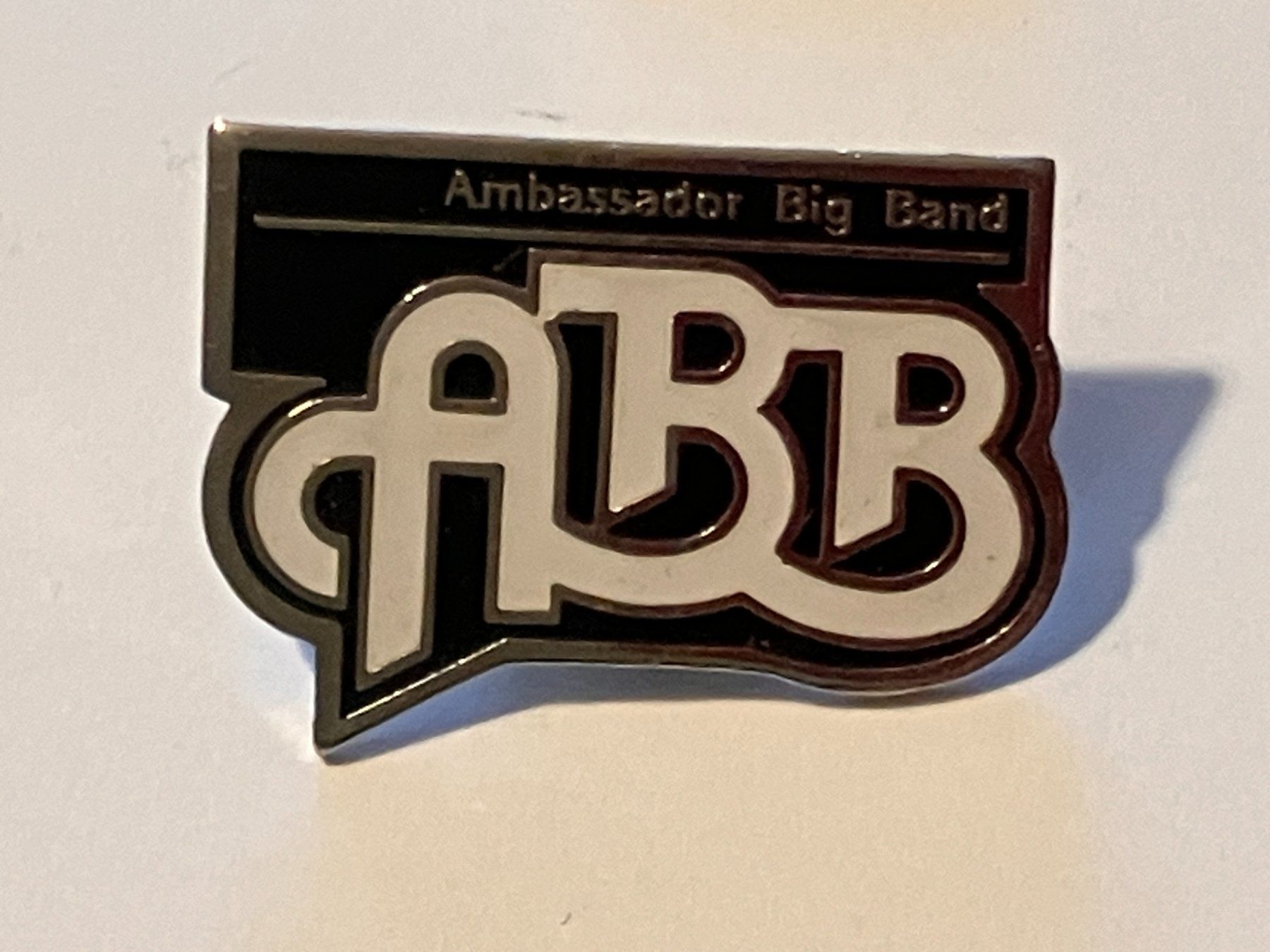 Placchette & Badge: 1 Pin ABB Ambassador Big Band – Usato da Basel venduto da djwwpp