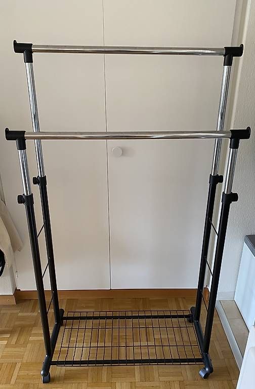 Porte manteau: Kleiderständer – D'occasion à Wettswil par Lunapiena73