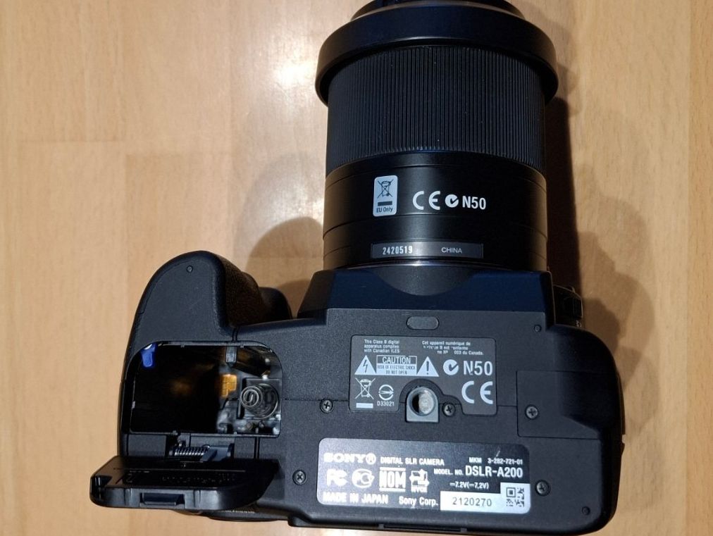 Sony Fotocamera: Sony Alpha 200 Digitalkammera mit zubehör – Usato da Ebikon venduto da Dubi1 2