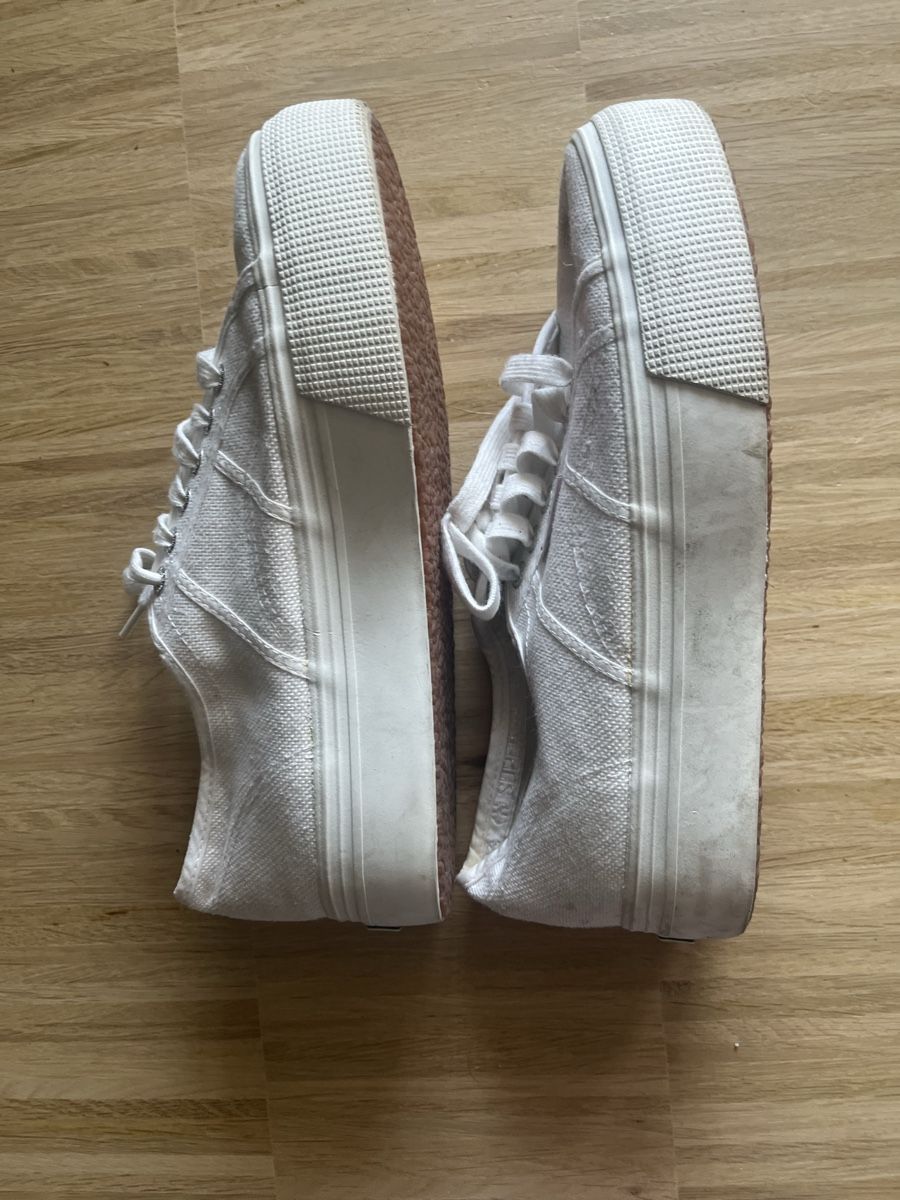 Superga Damenschuhe: Superga Damen Sneaker Weiss Grösse 41 – Gebraucht aus Zürich von Abi220322