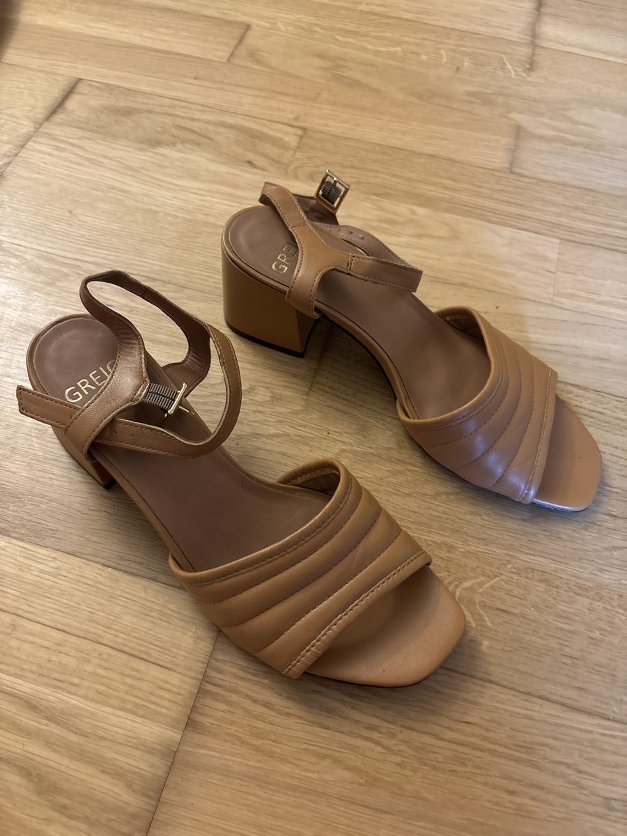 Damenschuhe: Greige Italian leather sandals EU 38 – Neu (gemäss Beschreibung) aus Château-d'Oex von rob_h8g8 1