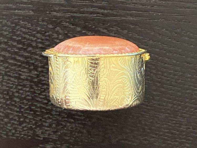 Altro in Cosmetici & Cura: Pillendose ziseliert mit Halbedelstein auf dem Deckel – Usato da Aarau venduto da radilio01