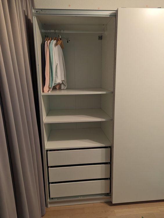Pax Schrank mit top Innenausstattung + neuer Rückwand Kaufen auf Ricardo