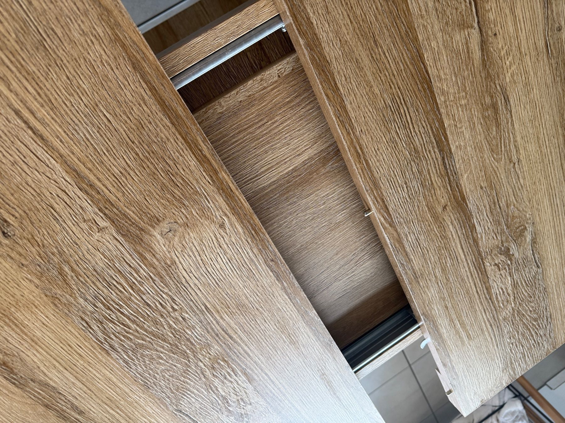 Conforama Tavoli: Table / tisch – Usato da Bonstetten venduto da Johanne_Lamalle 6