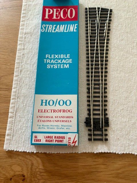 Modellini di ferrovie: Peco  Weiche SL E 88 – Nuovo (secondo la descrizione) da Frenkendorf venduto da HampeFrenk