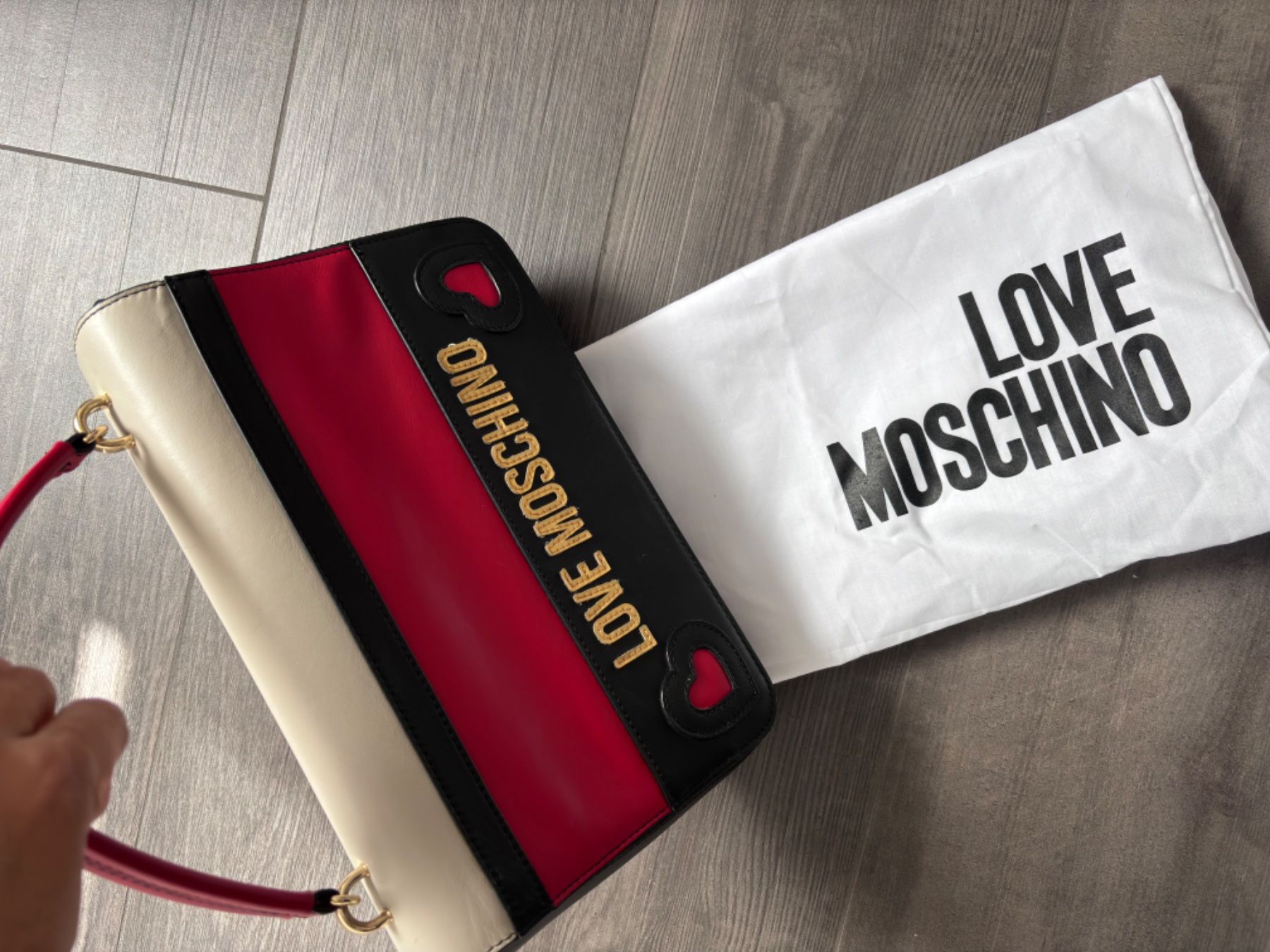 Moschino Borse da donna: Sac Love Moschino – Usato da Pieterlen venduto da tha_q8qg 8