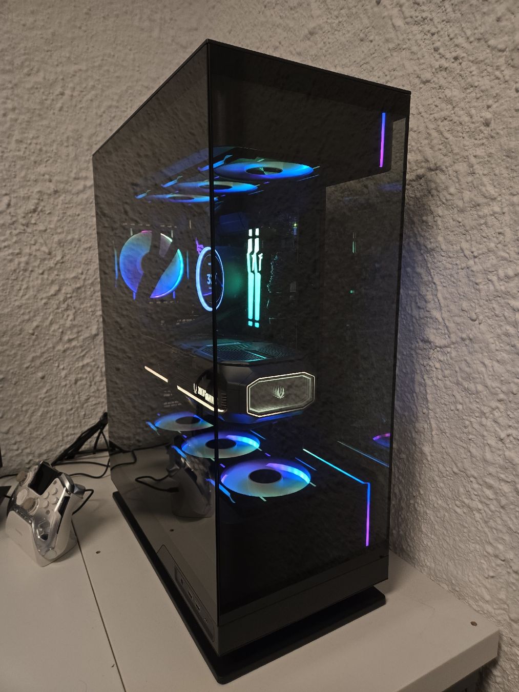 Amd PCs: High End Gaming PC Ryzen 7 9800X3D/RTX5090 – Neu (gemäss Beschreibung) aus Diepoldsau von FabianFr 2