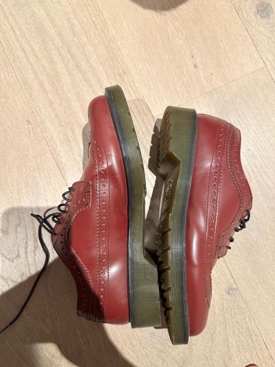 Dr. Martens Scarpe da uomo: Original Dr. Martens in burgundy leather, brogue/wingtip mod – Usato da Pfäffikon ZH venduto da mar_z6c5 3
