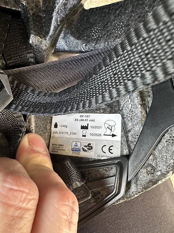 Caschi: Fahrradhelm Grösse 46-51 – Usato da Stans venduto da stanser81 2