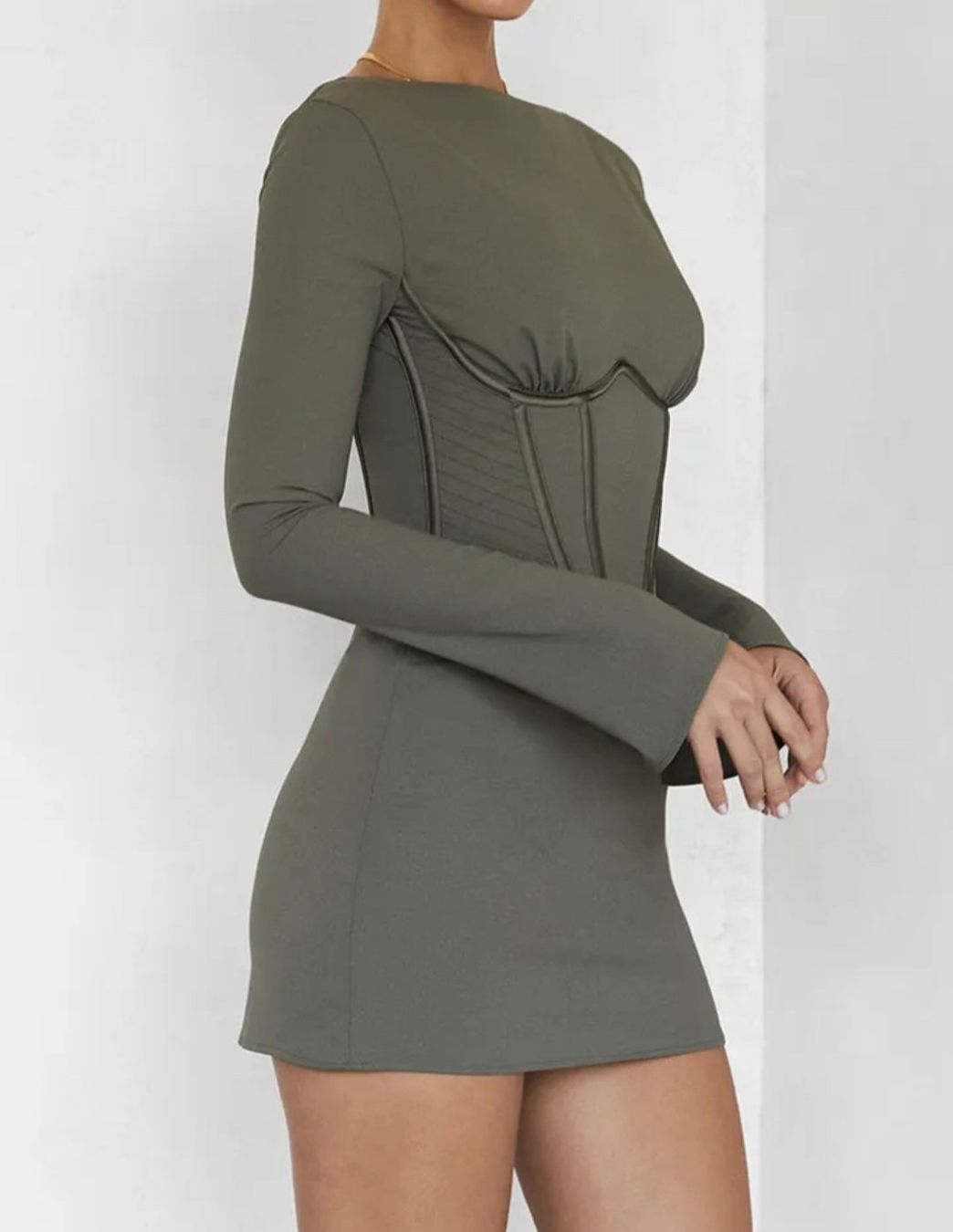 Altro in Moda uomo: Stretchkleid Olivegrün – Nuovo (secondo la descrizione) da Adliswil venduto da ssc_z8q6 1