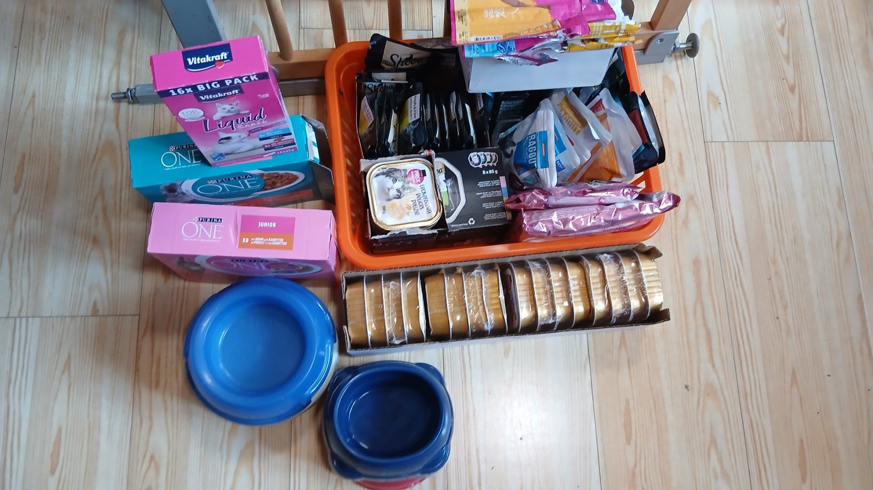 Futter: Katzentüre + Futter – Gebraucht aus Wiedlisbach von Hobby2 5