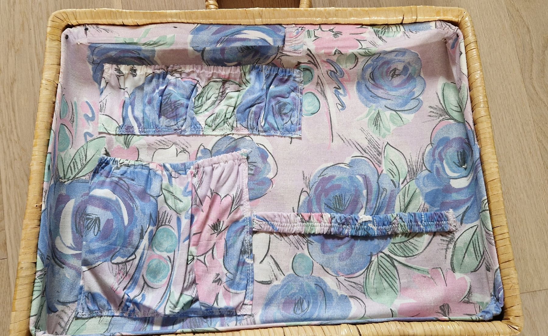 Sonstiges für Haushalt & Wohnen: Bastel-/Picknickkorb mit Blumenmuster  – Gebraucht aus Gasel von sale65 2