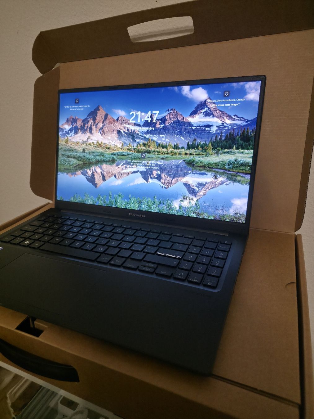 Asus Notebooks: Asus Vivobook 15 Oled – Neu (gemäss Beschreibung) aus Lausanne von NIVIDIA2 4
