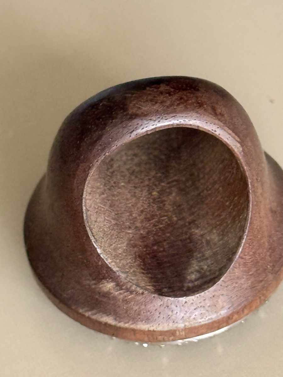 Anelli: Unique Wood Statement Ring with Black &Crystal Embellishment – Usato da Zürich venduto da DEGU 2