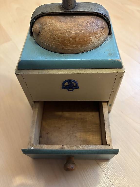 Elettrodomestici da cucina: Alte Kaffeemühle Wsm Klingenthal – Usato da Winterthur venduto da bungy192 2