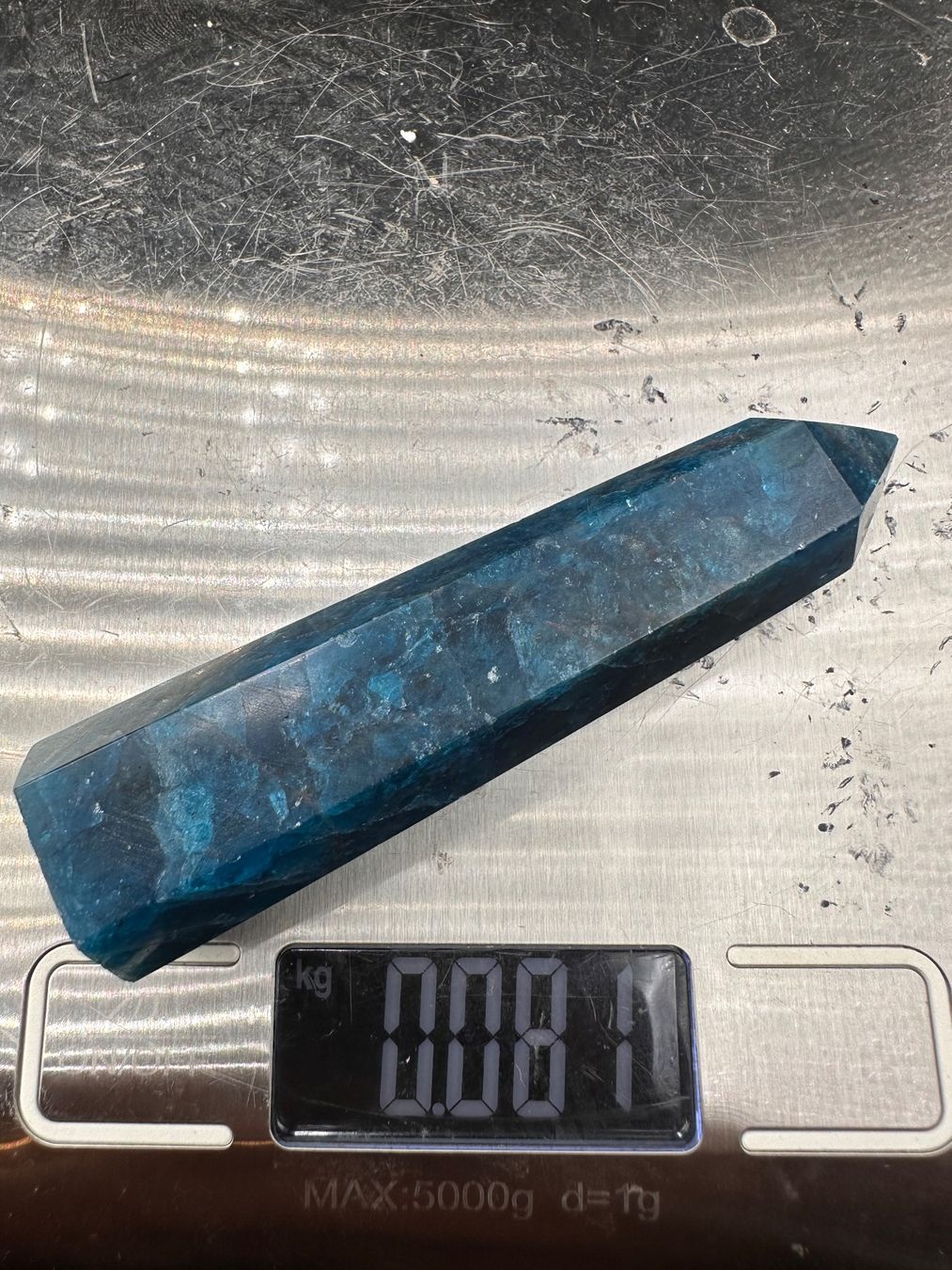 Minerali & Pietre curative: Blauer Apatit Obelisk, Turm, Spitze – Nuovo e nell'imballaggio originale da Männedorf venduto da Handschmeichler 4