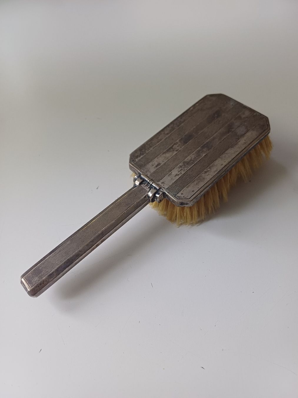 Autres soins des cheveux: Antike Haarbürste 800 Silber – D'occasion à Zürich par Avocadokern