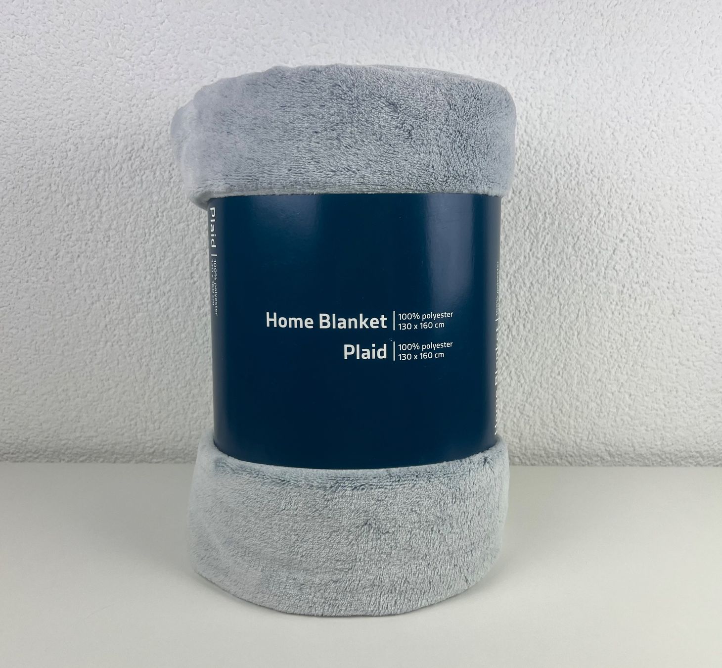 Coperte: Kuscheldecke / Fleece-Decke - hellblau – Nuovo e nell'imballaggio originale da Stein am Rhein venduto da Moons_of_Saturn 2