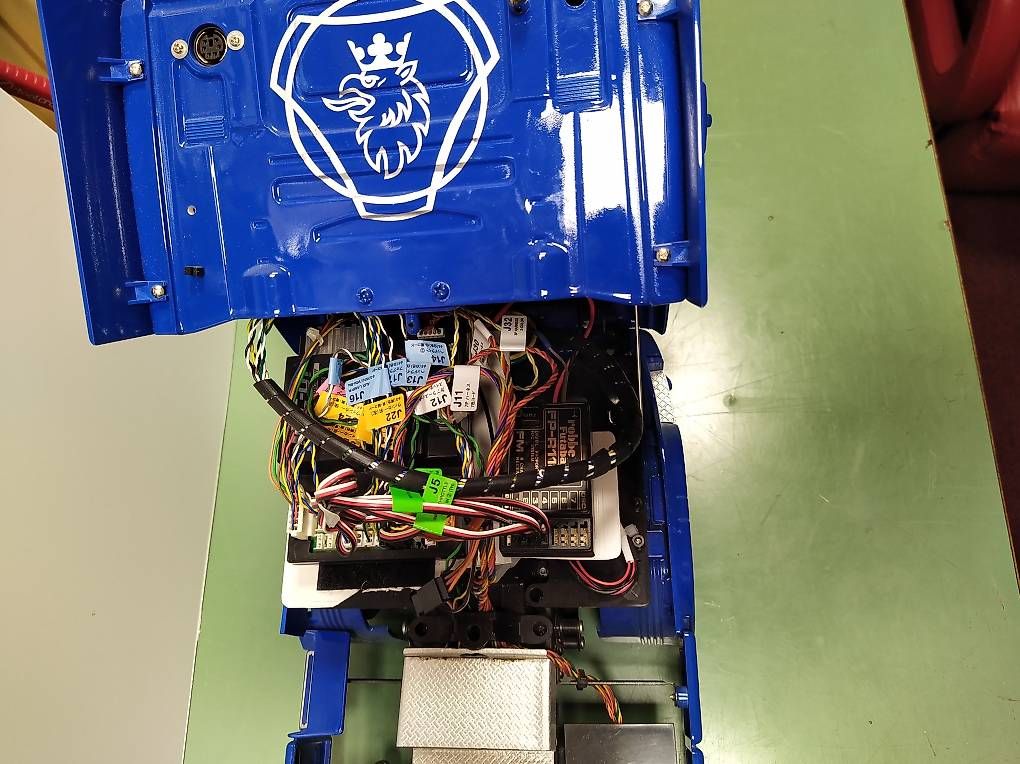 Tamiya Modellismo RC: Scania 480 Tamiya – Usato da Schleitheim venduto da Tucadu 3
