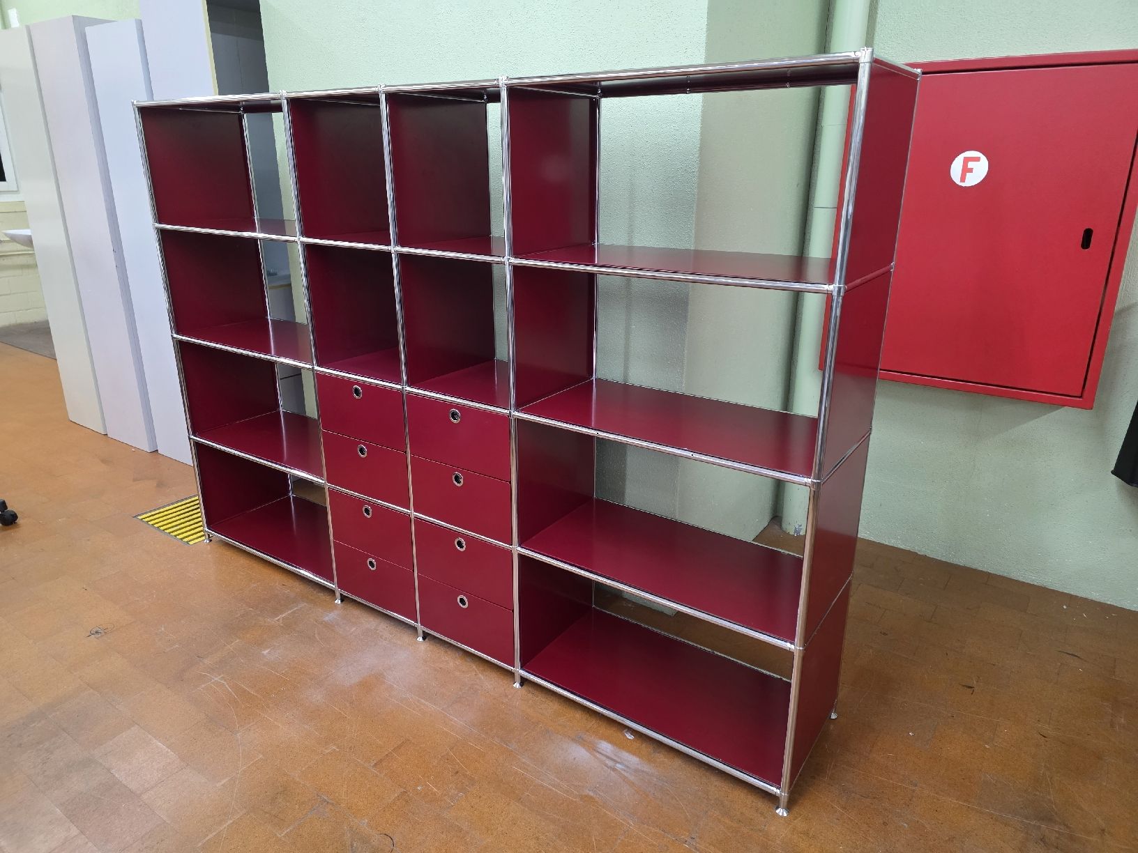 System4 Scaffali: Grosses Designer Regal Quadro / System4 – Usato da Lichtensteig venduto da Polsterwerk 3