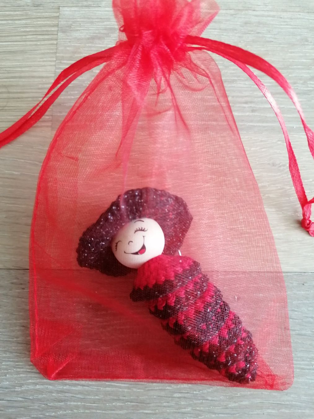 Tutte le decorazioni: Handgemacht Glückswürmchen 3 Stück Rot – Nuovo e nell'imballaggio originale da Rümlang venduto da TRICE67 4