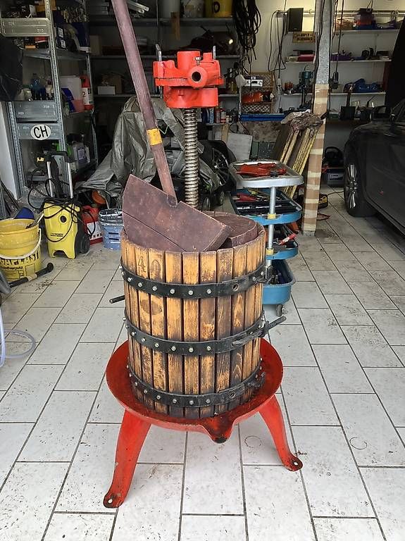 Tous les outils: Obstpresse – D'occasion à Schinznach Bad par yomann