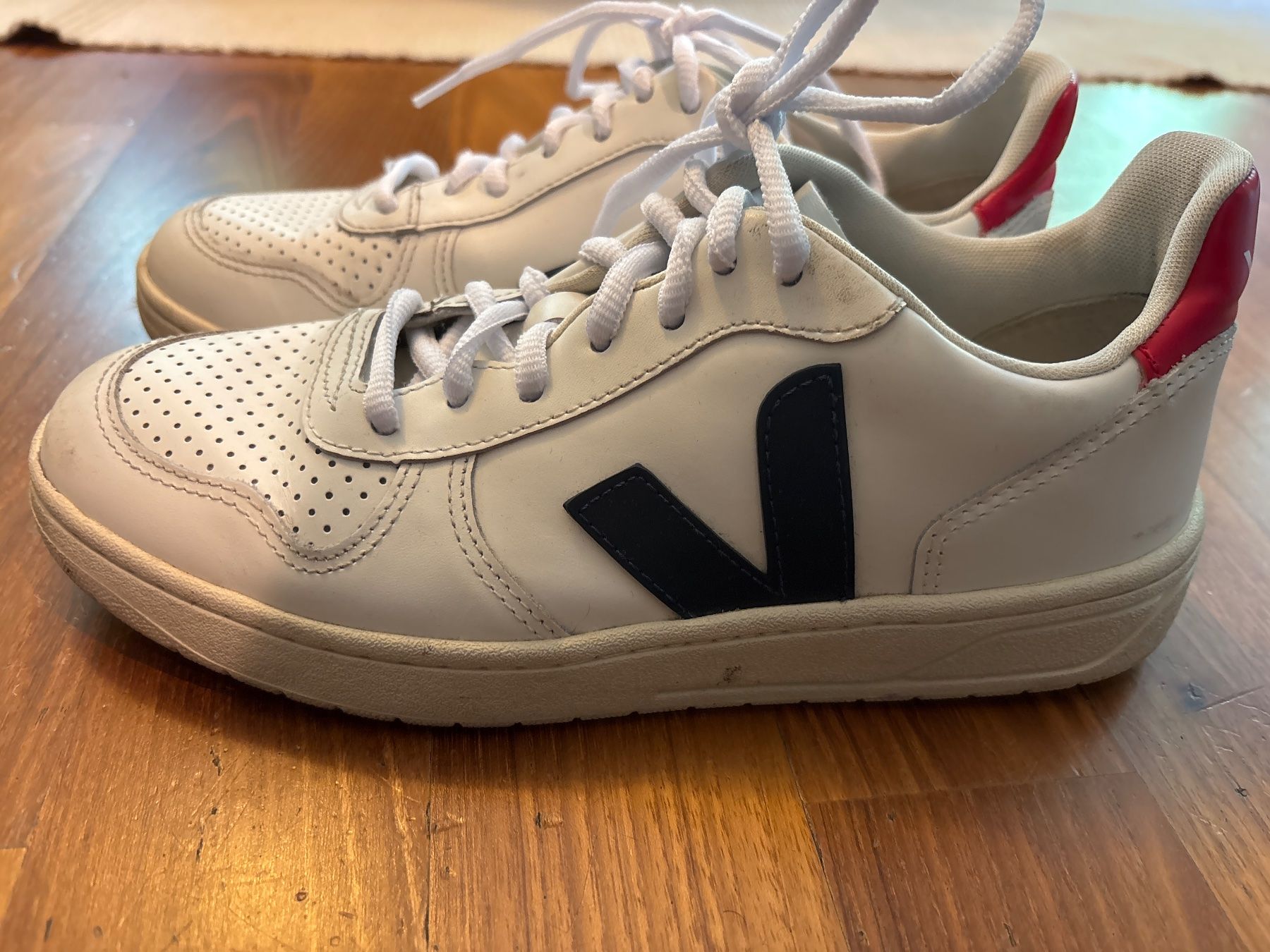 Veja Chaussures hommes: Bsskets Veja 35 – D'occasion à Genève par coq_lyd2 1