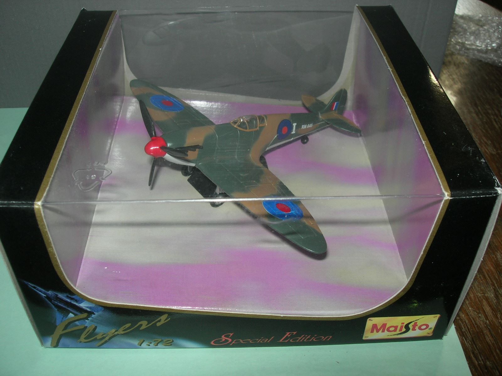 Maisto Kit di modellismo & Modellini statici: Spitfire Mk 11 ° Maisto 1:72 – Nuovo e nell'imballaggio originale da Hornussen venduto da Amw 4