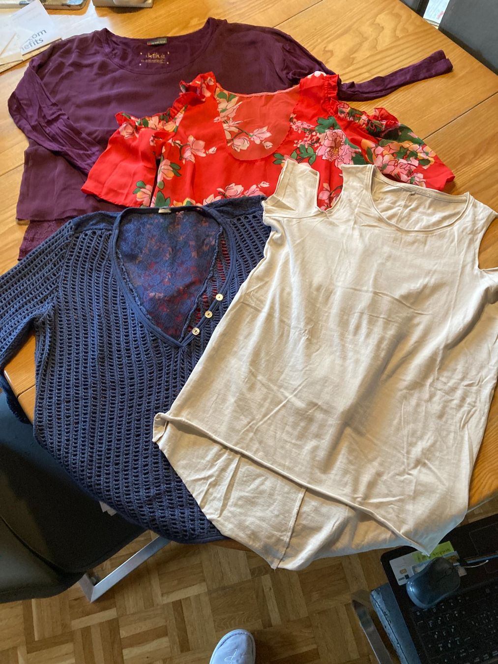 Lotti di vestiti: Kleiderpaket – Usato da Balsthal venduto da dasesaro