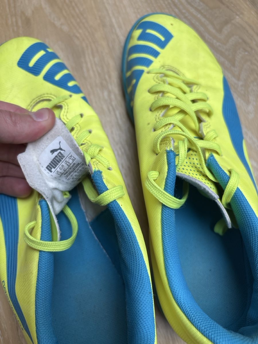 Scarpe da uomo: Chaussure de salle – Usato da La Chaux-du-Milieu venduto da Bloute 2