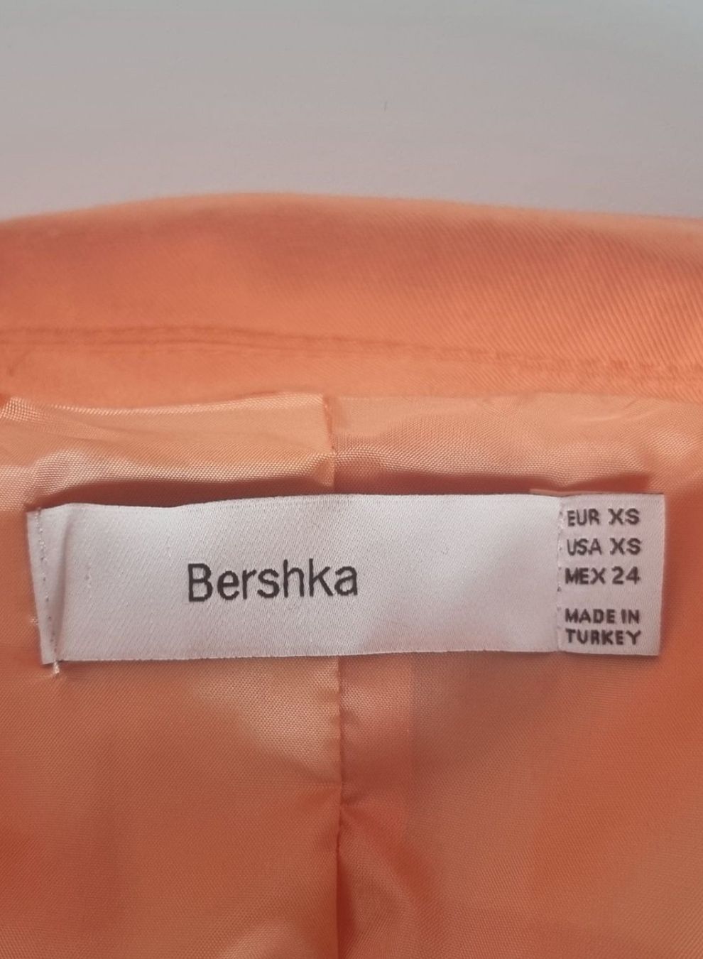 Bershka Giacche: BERSHKA Blazer orangefarben Gr. XS – Usato da Ittigen venduto da carpediempotato 3