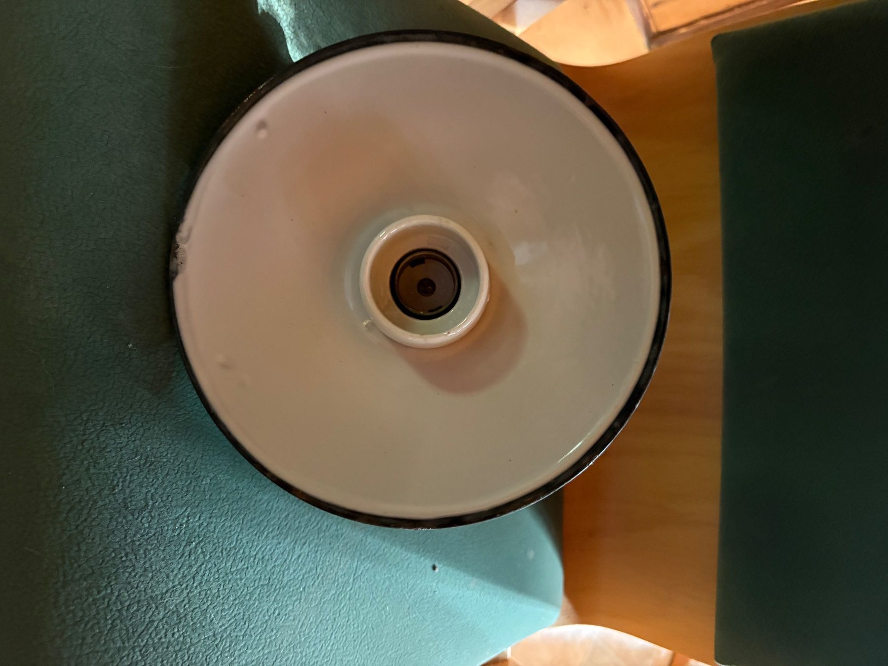 Lampadari & plafoniere: Lampenschirm  Emaille weiss alt gebraucht – Usato da Reichenbach im Kandertal venduto da rue_88nv 2